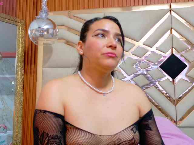 Sexyladyandhot webcam