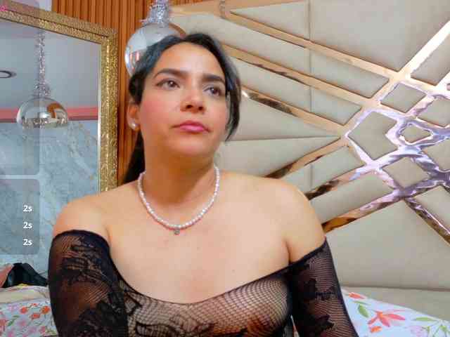 Sexyladyandhot webcam