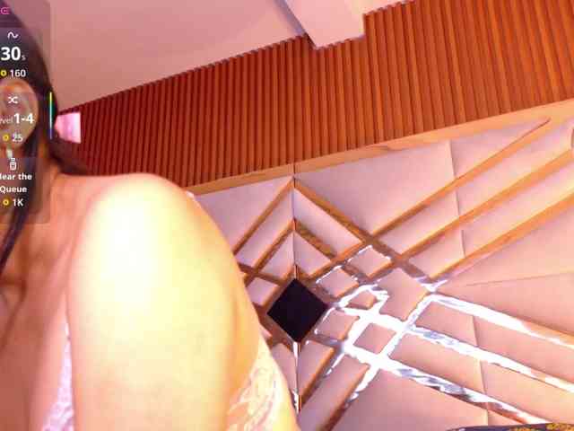 Sexyladyandhot webcam