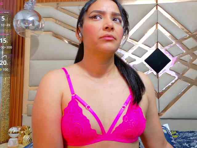 Sexyladyandhot webcam