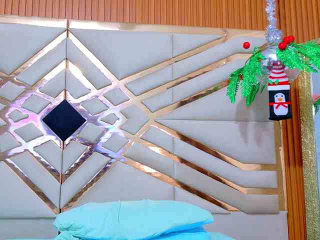 Sexyladyandhot webcam