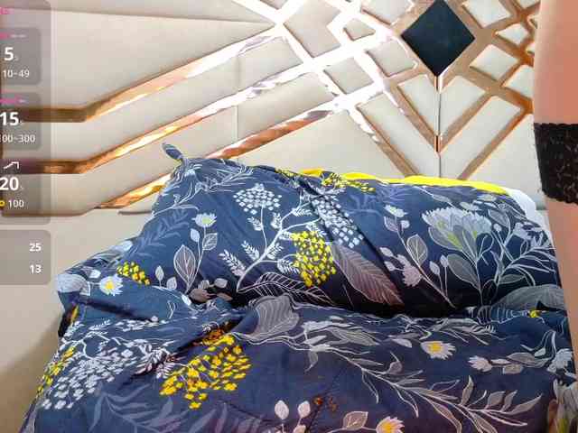 Sexyladyandhot webcam