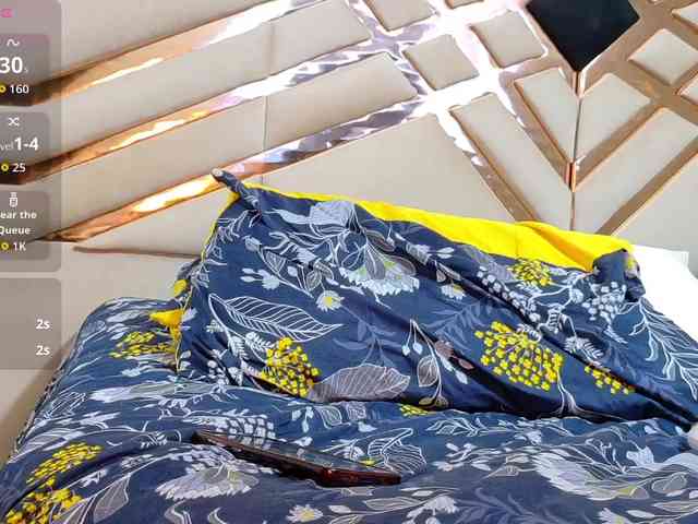 Sexyladyandhot webcam