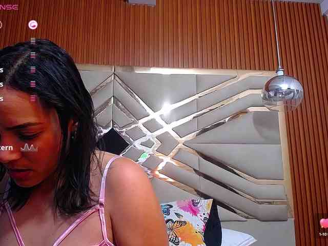 Sexyladyandhot webcam