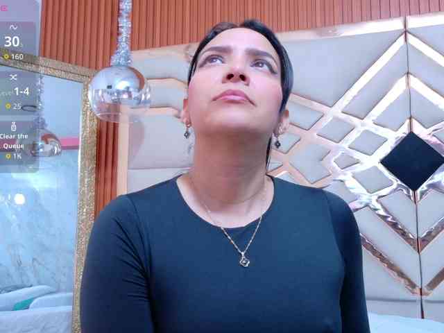 Sexyladyandhot webcam