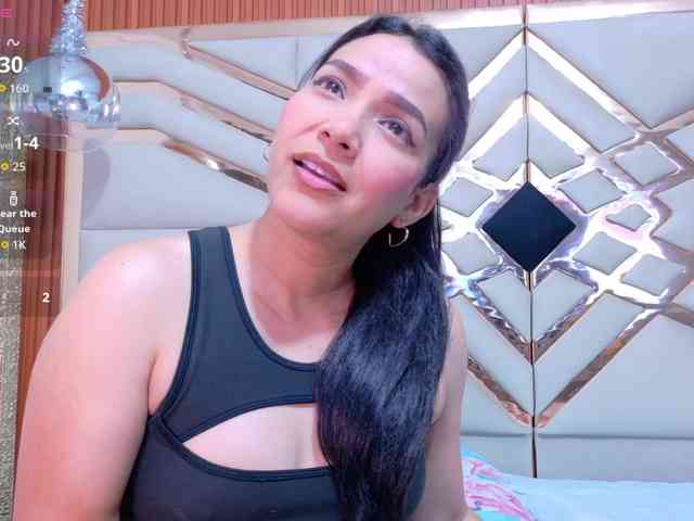 Sexyladyandhot webcam