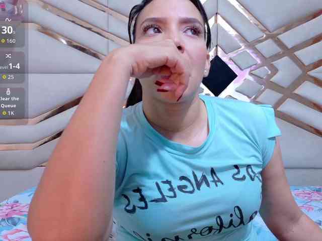 Sexyladyandhot webcam