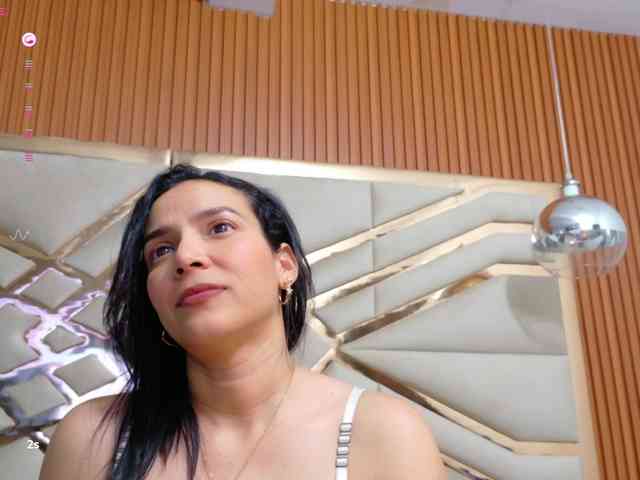 Sexyladyandhot webcam
