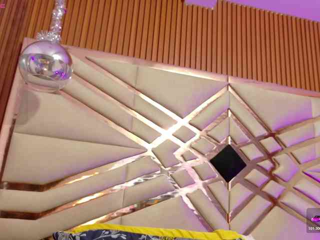 Sexyladyandhot webcam