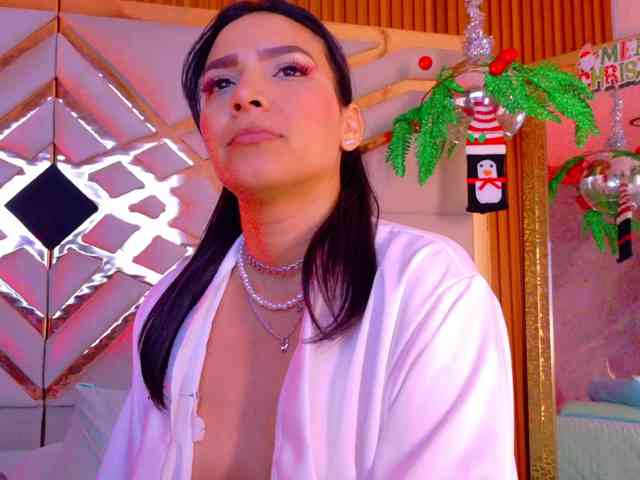 Sexyladyandhot webcam