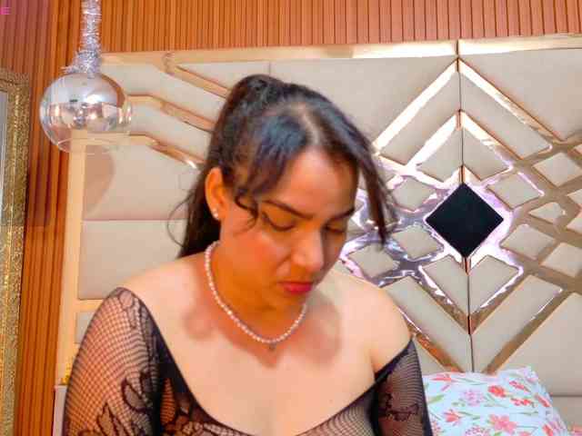 Sexyladyandhot webcam