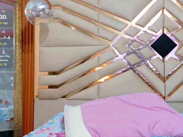 Sexyladyandhot webcam