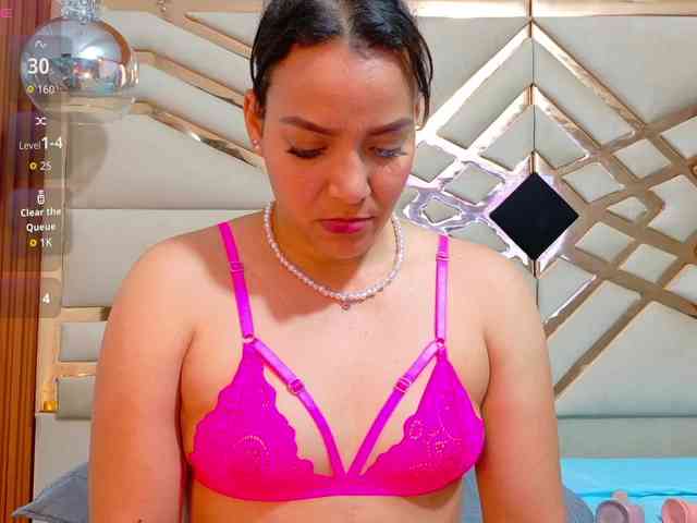 Sexyladyandhot webcam