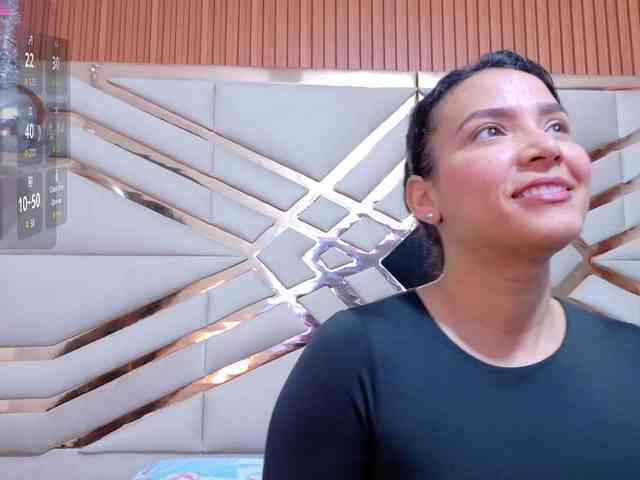 Sexyladyandhot webcam