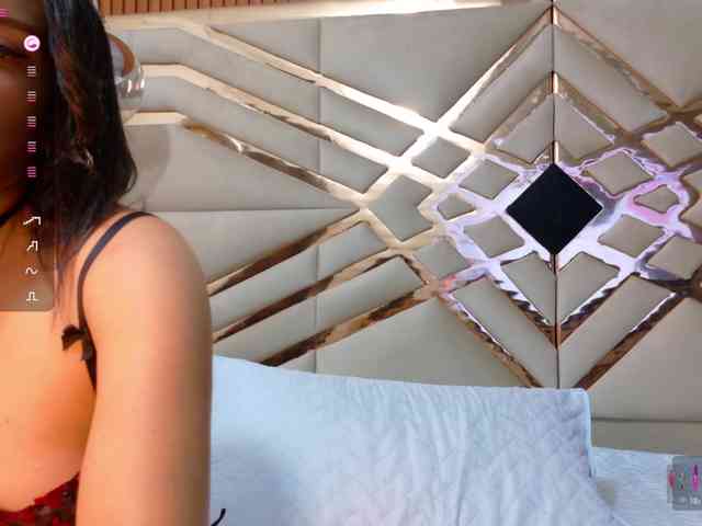 Sexyladyandhot webcam