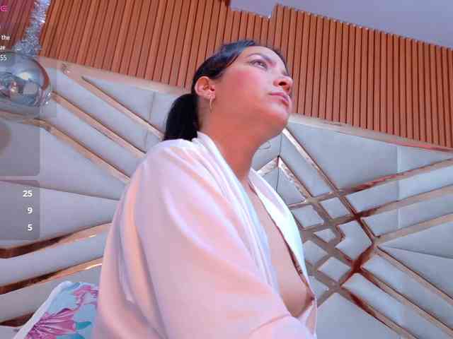 Sexyladyandhot webcam