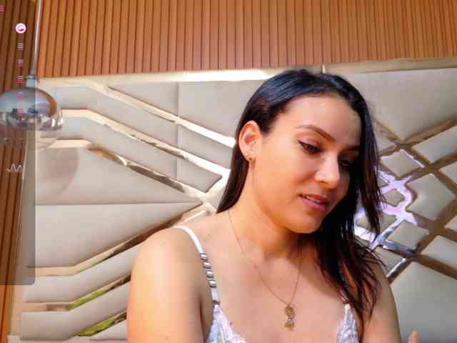 Sexyladyandhot webcam