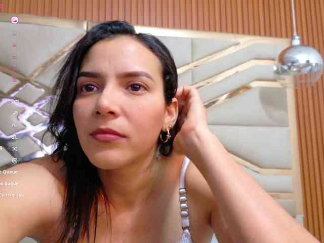 Sexyladyandhot webcam