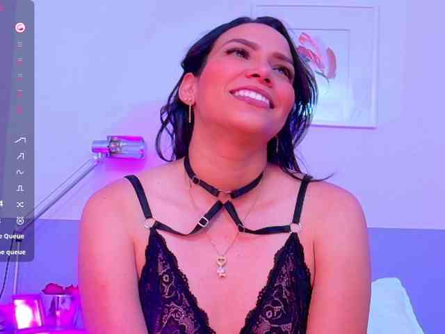 Sexyladyandhot webcam
