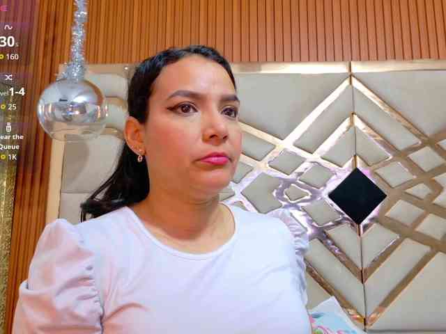 Sexyladyandhot webcam