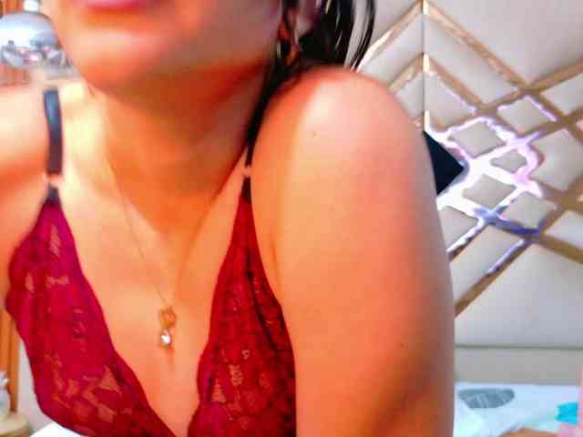Sexyladyandhot webcam