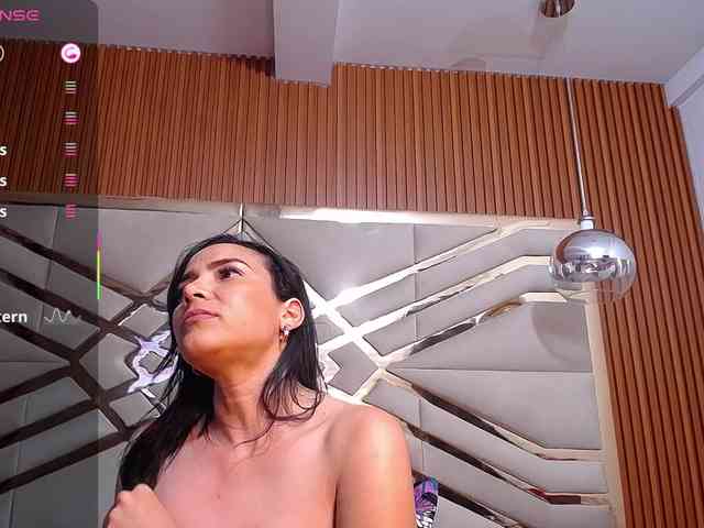 Sexyladyandhot webcam