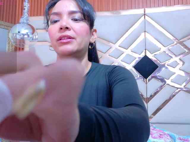 Sexyladyandhot webcam