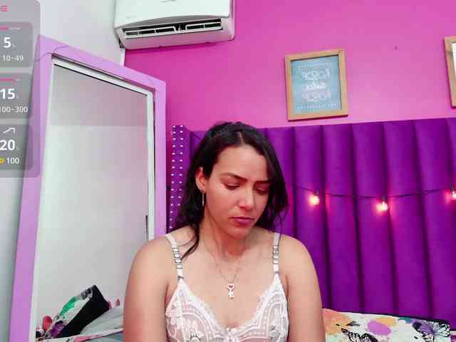 Sexyladyandhot webcam