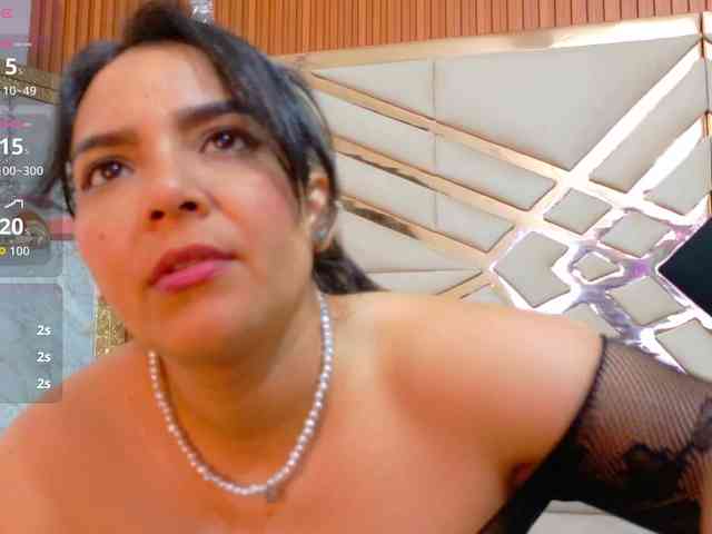 Sexyladyandhot webcam