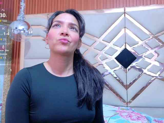 Sexyladyandhot webcam