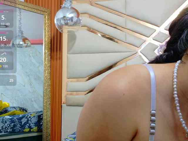 Sexyladyandhot webcam