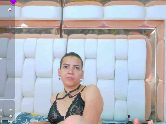 Sexyladyandhot webcam