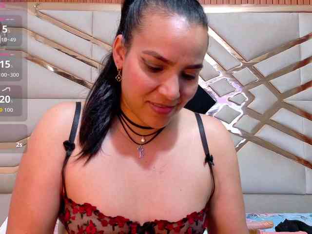 Sexyladyandhot webcam