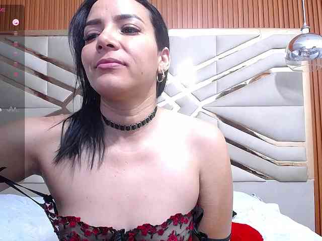 Sexyladyandhot webcam