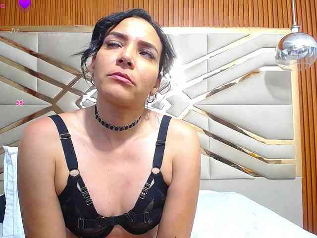 Sexyladyandhot webcam