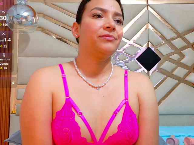 Sexyladyandhot webcam