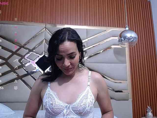 Sexyladyandhot webcam