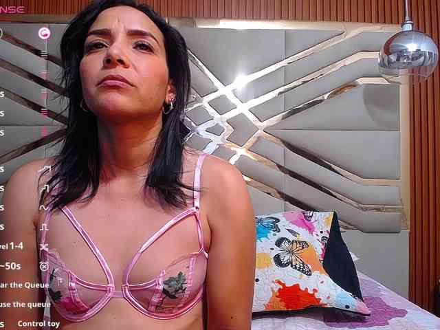 Sexyladyandhot webcam