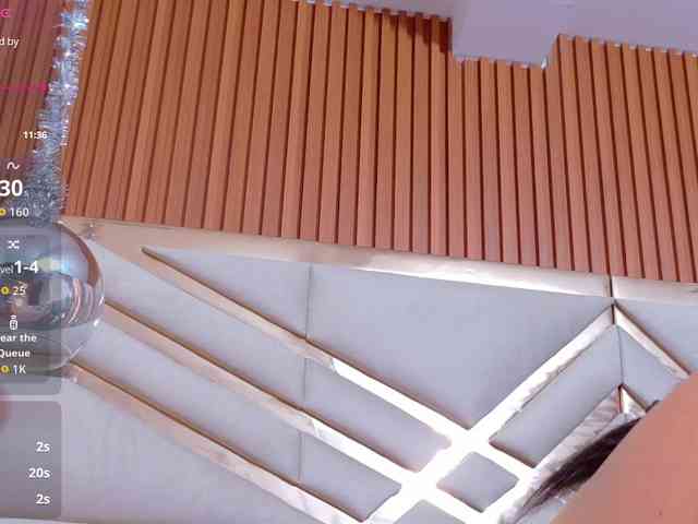 Sexyladyandhot webcam