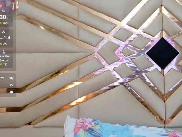 Sexyladyandhot webcam