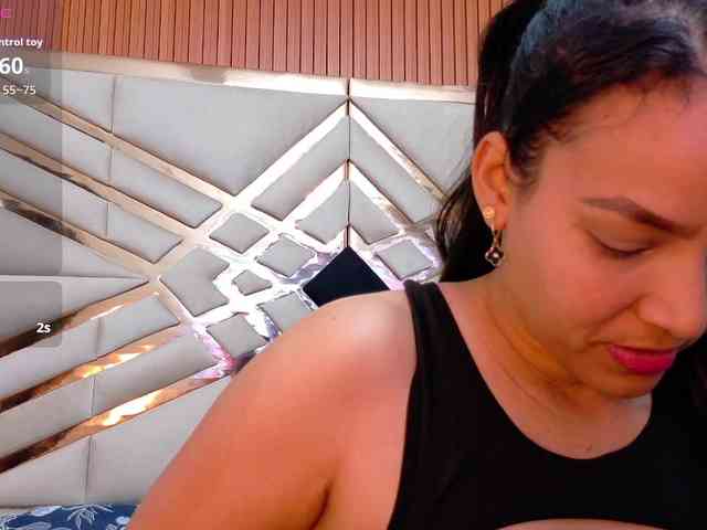 Sexyladyandhot webcam