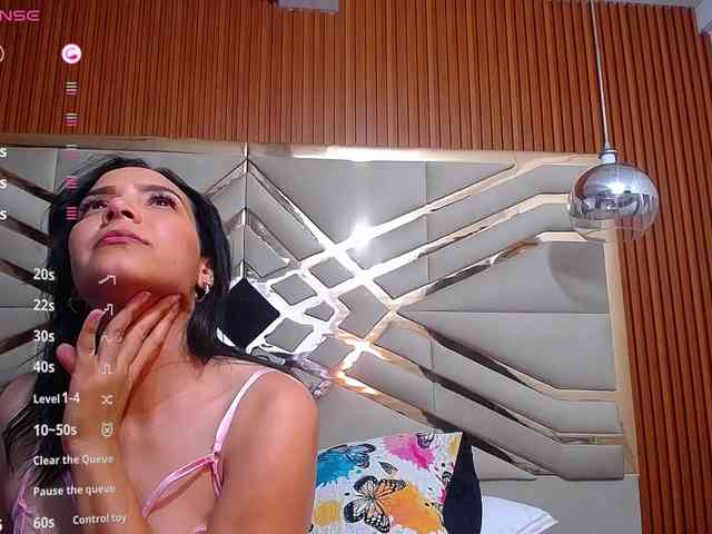 Sexyladyandhot webcam