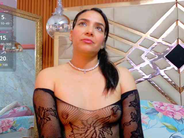 Sexyladyandhot webcam