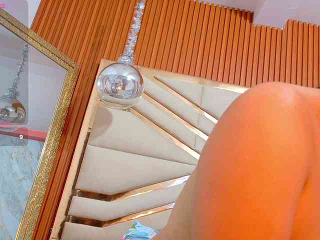 Sexyladyandhot webcam