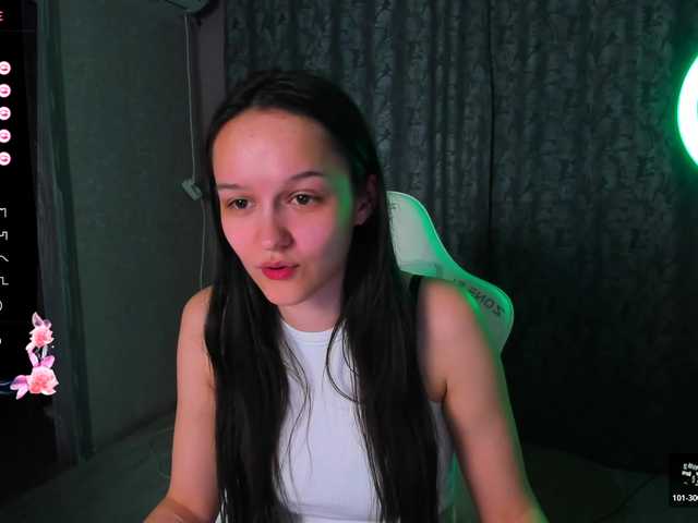 FalconeBaby's BongaCams show and profile