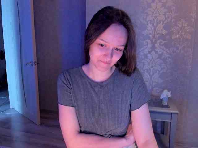 Falcon_Baby webcam