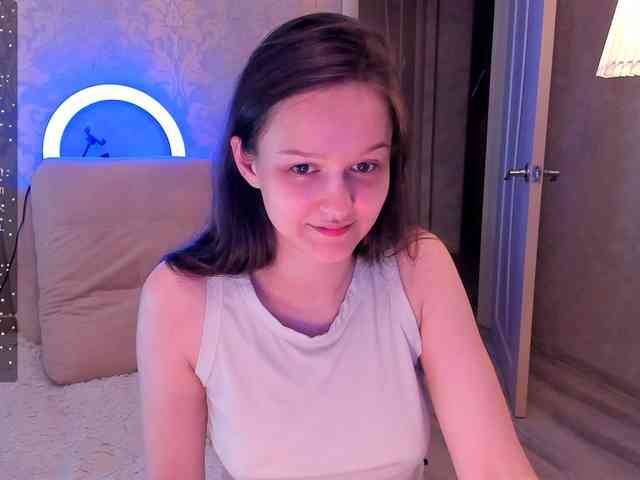 Falcon_Baby webcam