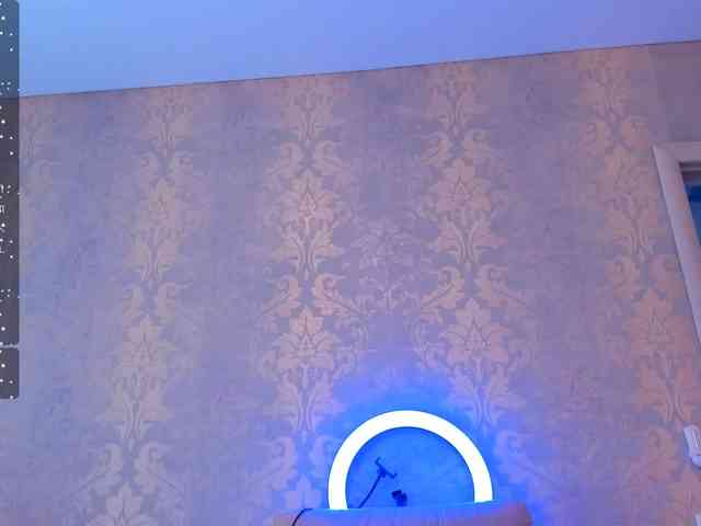 Falcon_Baby webcam