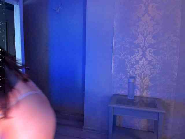 Falcon_Baby webcam