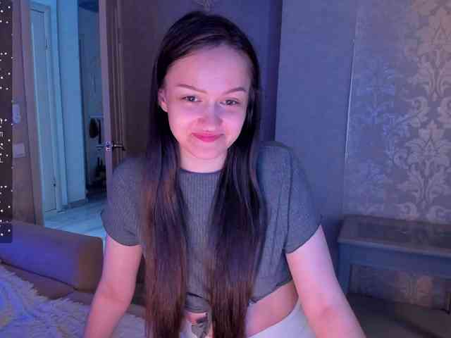 Falcon_Baby webcam